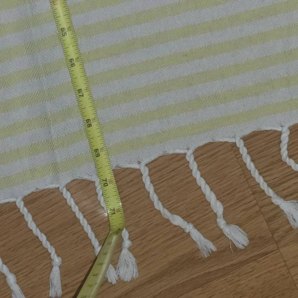 N/A yellow white